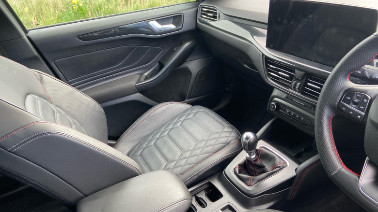 Ford Focus 1.0 EcoBoost Hybrid mHEV ST-Line X 5dr Petrol Hatchback